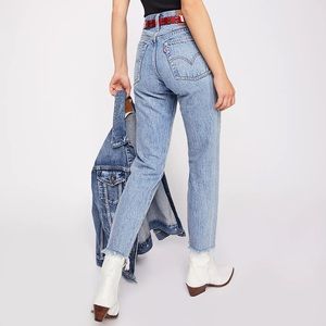 Free People Levi’s Boyfriend straight leg Jeans